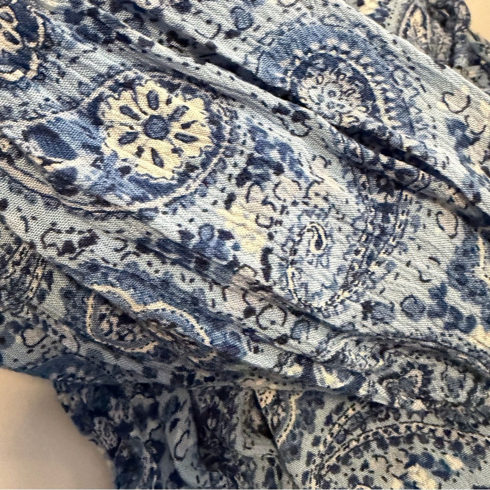 Hollister Ruffle Blue Paisley Midi Dress medium - Picture 6 of 7